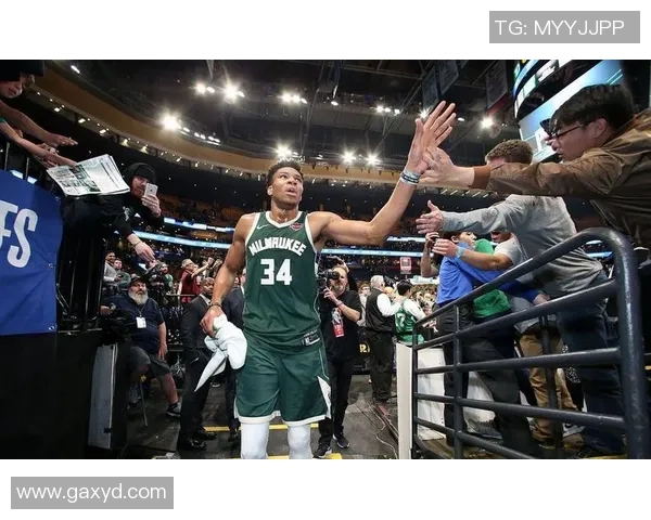 字母哥空砍37+8！火箭末节反转雄鹿，这一战我完全看清4名球星